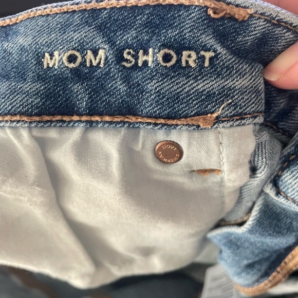 American Eagle Denim Mom Shorts Size 14 - Picture 5 of 7